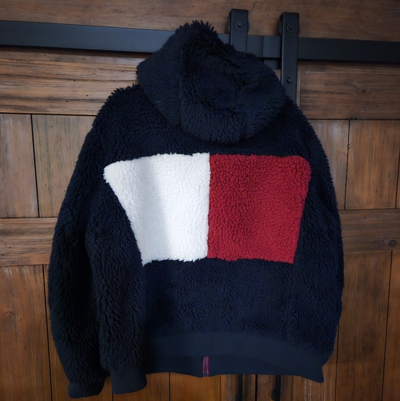 New Tommy Hilfiger Jacket - Picture 1 of 2